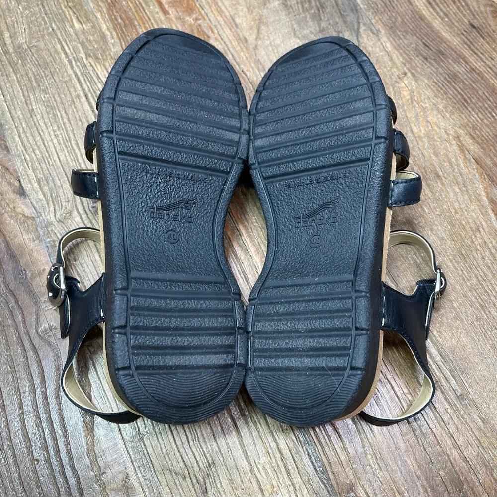 New ~ Dansko Roxie Nappa Sandal Size 40 EU ~ (9.5 -10) US